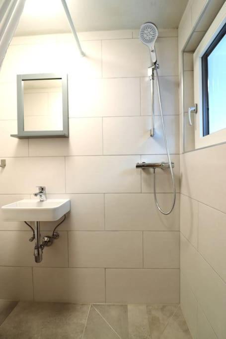 Schickes Zimmer Mit Top-Ausstattung In Idealer Lage Feldkirch Extérieur photo